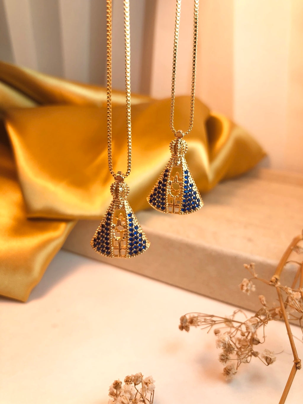 Colar Nossa Senhora Aparecida com Manto de Zircônia